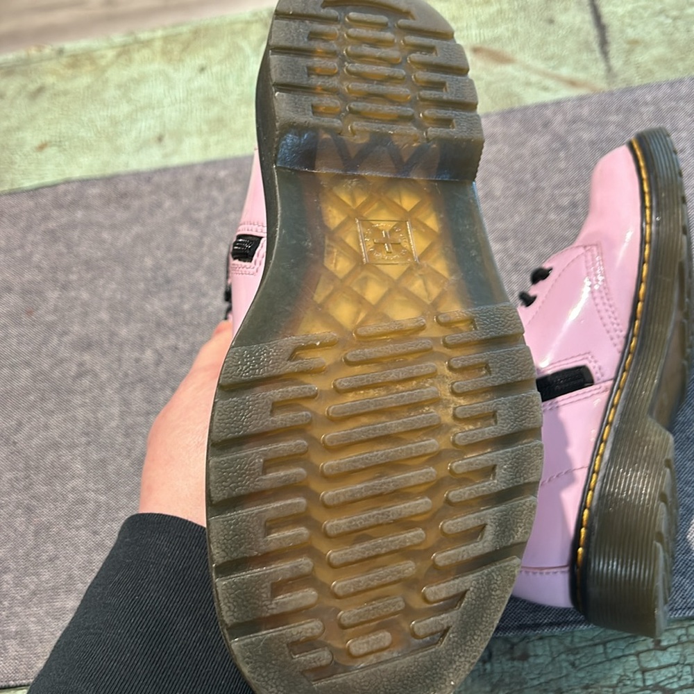 Dr. Martens YOUTH 1460 Pink PATENT LEATHER LACE UP BOOTS Size 3 - Picture 7 of 9